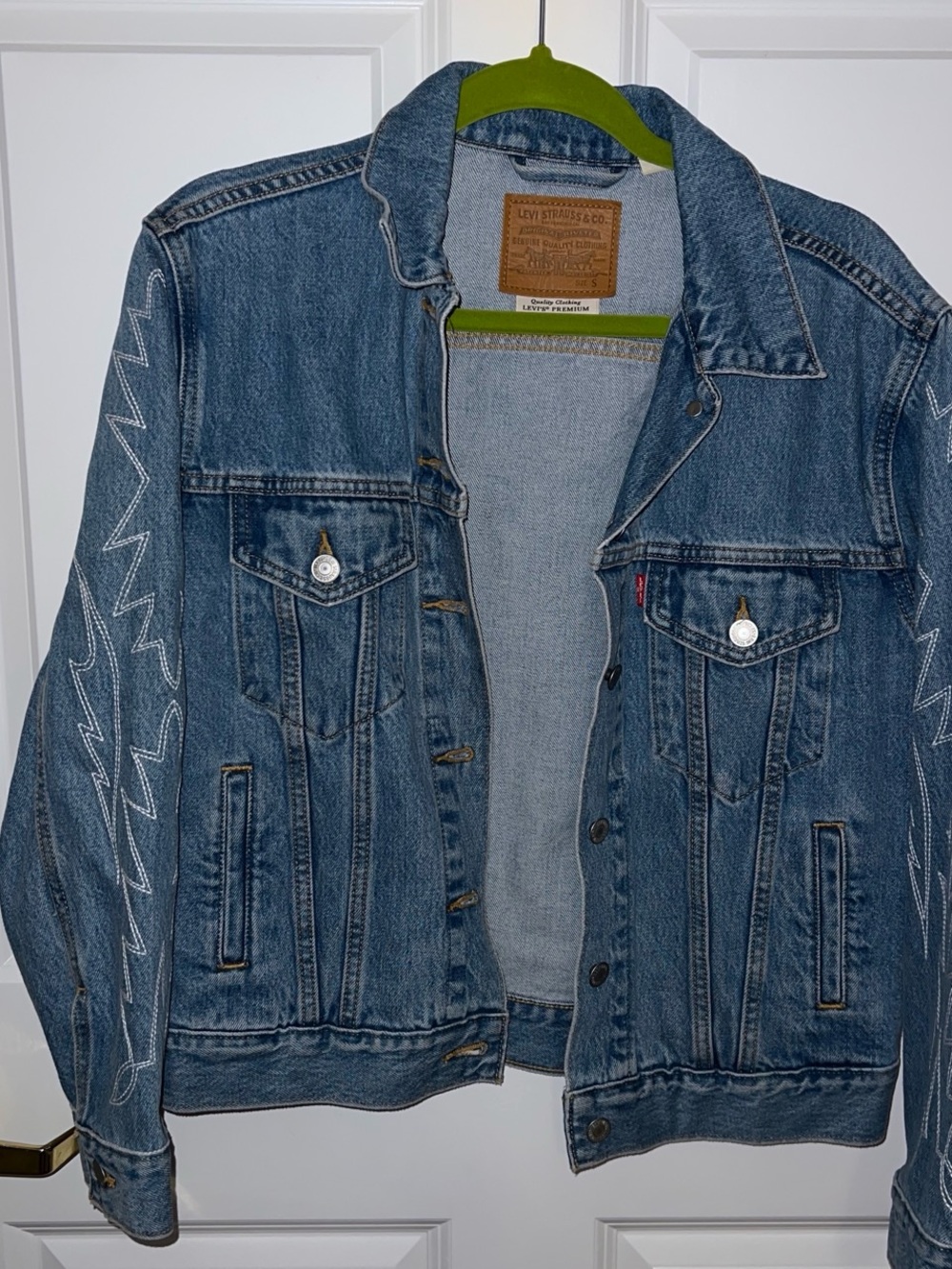 Levi's Denim Jacket with Zigzag Sleeve Stitching - Blue